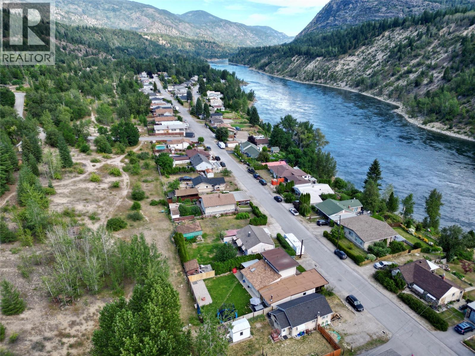 258 2nd Avenue, Trail, British Columbia  V1R 4V3 - Photo 67 - 10402113