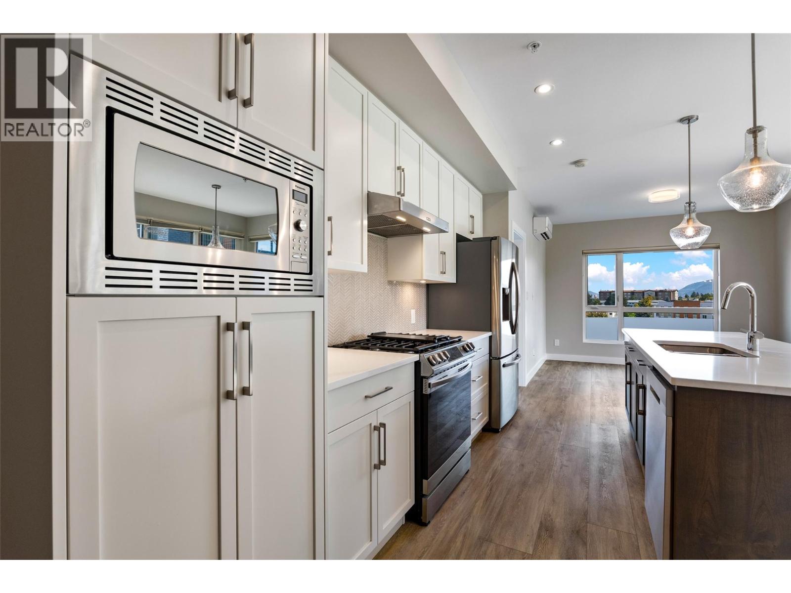 875 University Drive Unit# 203, Kamloops, British Columbia  V2C 0J8 - Photo 4 - 10402090