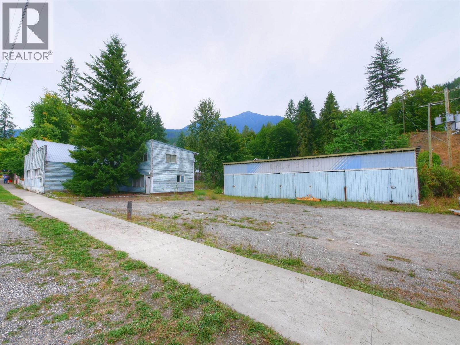 306 & 310 Lake Avenue, Silverton, British Columbia  V0G 1S0 - Photo 12 - 10402142