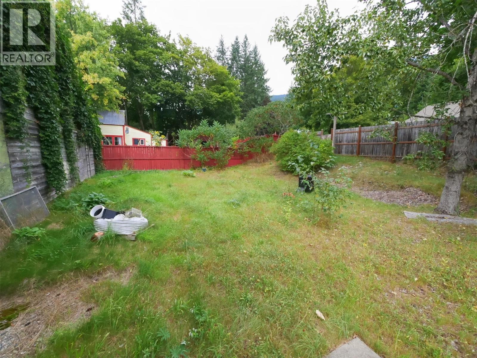306 & 310 Lake Avenue, Silverton, British Columbia  V0G 1S0 - Photo 9 - 10402142