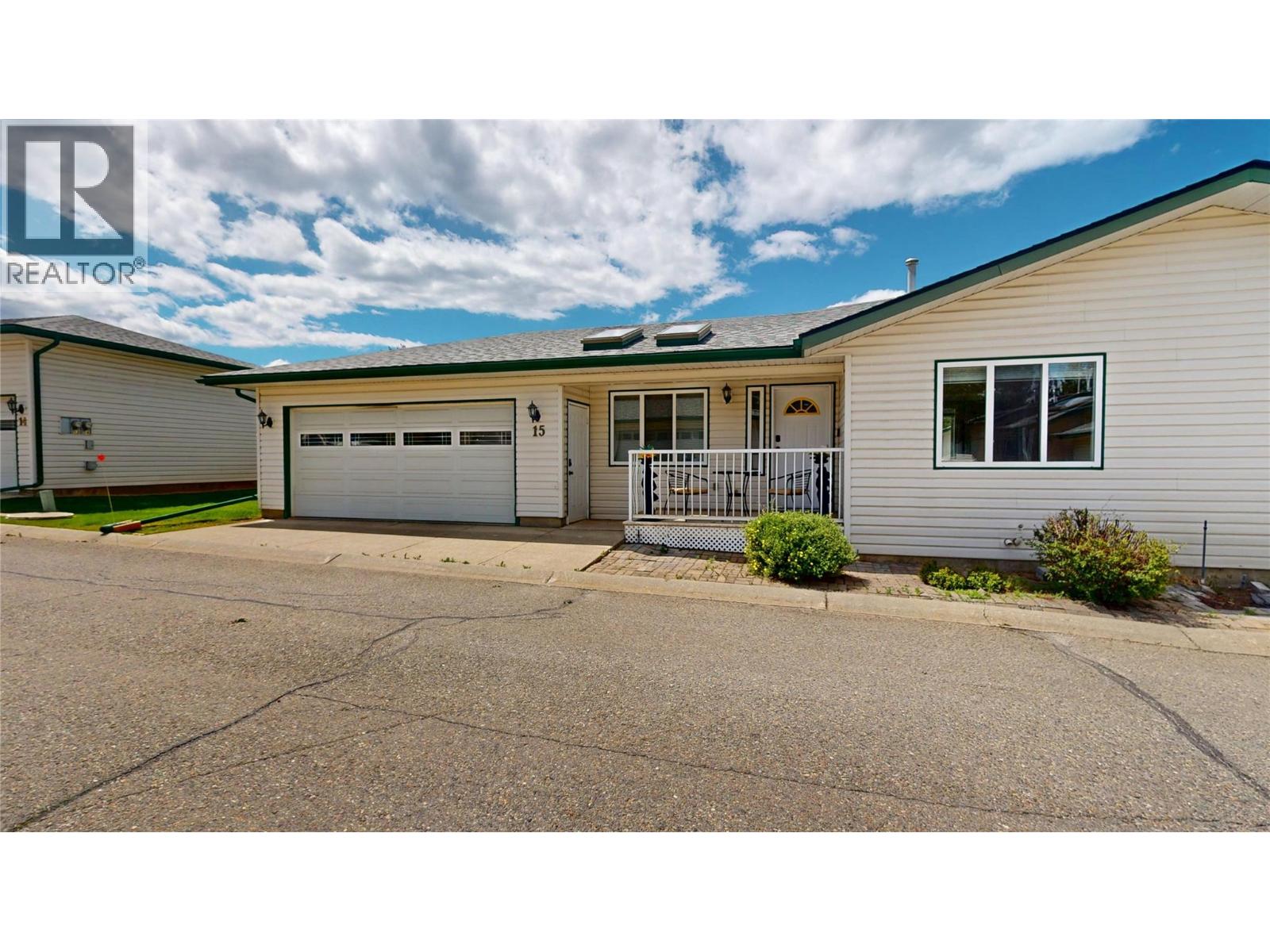2375 1st Street S Unit# 15, Cranbrook, British Columbia  V1C 6J7 - Photo 2 - 10402109