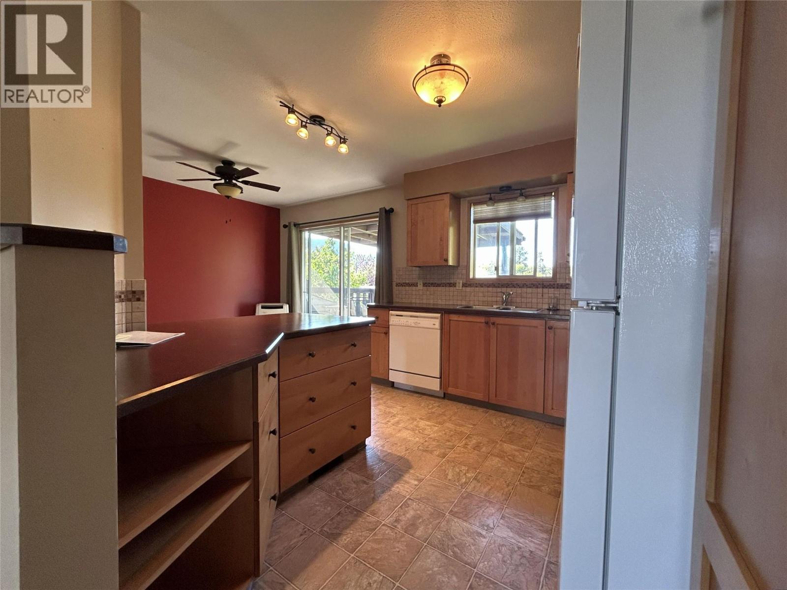 6683 18th Street, Grand Forks, British Columbia  V0H 1H0 - Photo 4 - 10401795