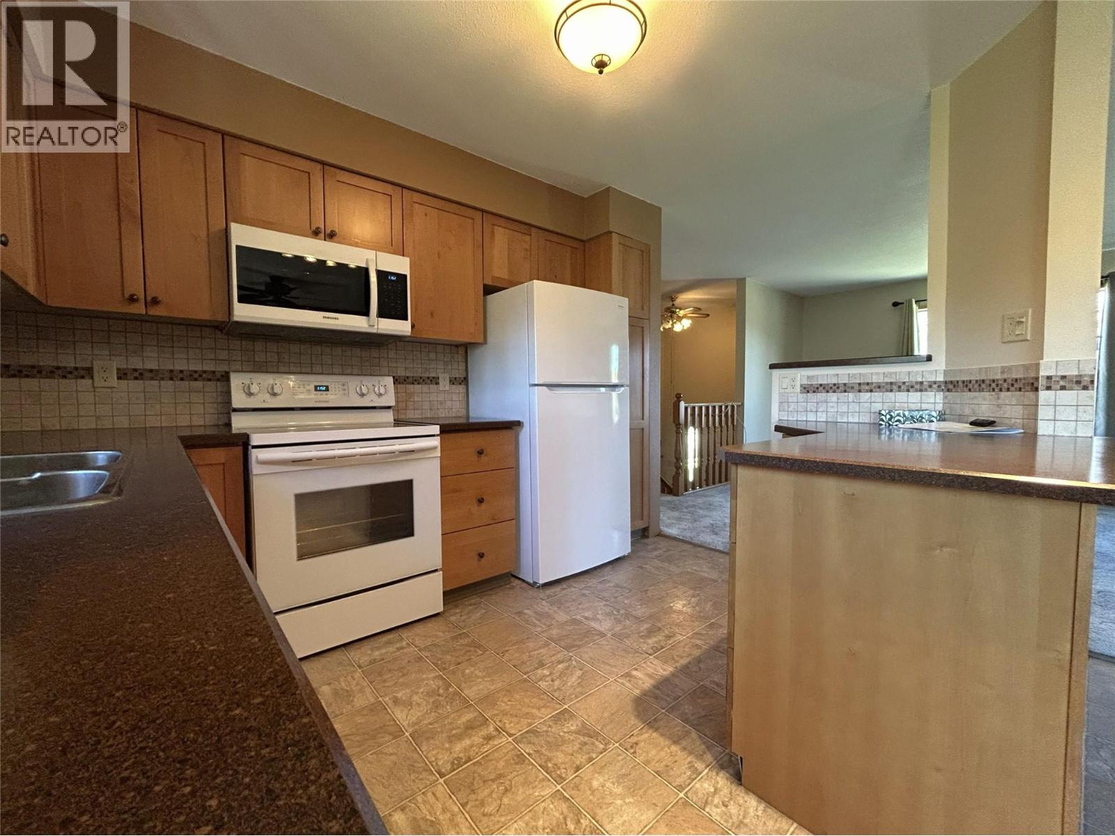6683 18th Street, Grand Forks, British Columbia  V0H 1H0 - Photo 7 - 10401795