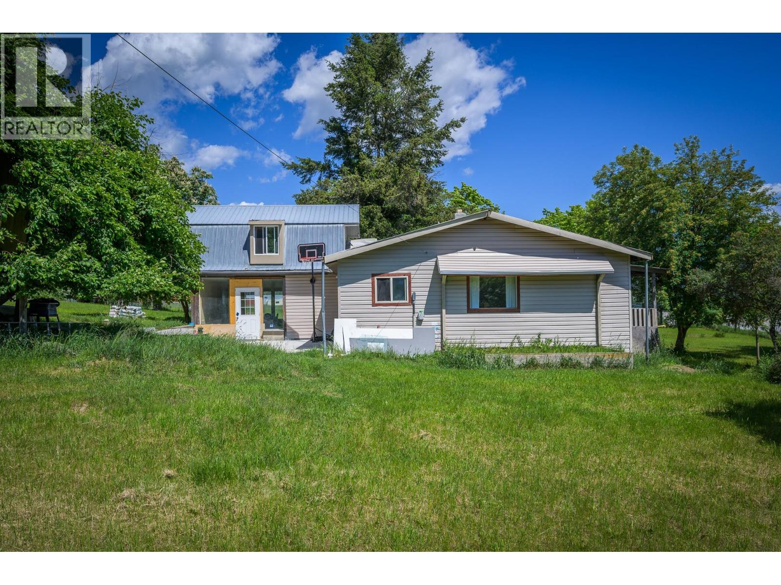 6721 Yellowhead Highway S, Barriere, British Columbia  V0E 1E0 - Photo 17 - 10401952