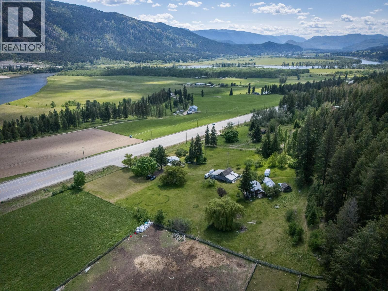 6721 Yellowhead Highway S, Barriere, British Columbia  V0E 1E0 - Photo 37 - 10401952