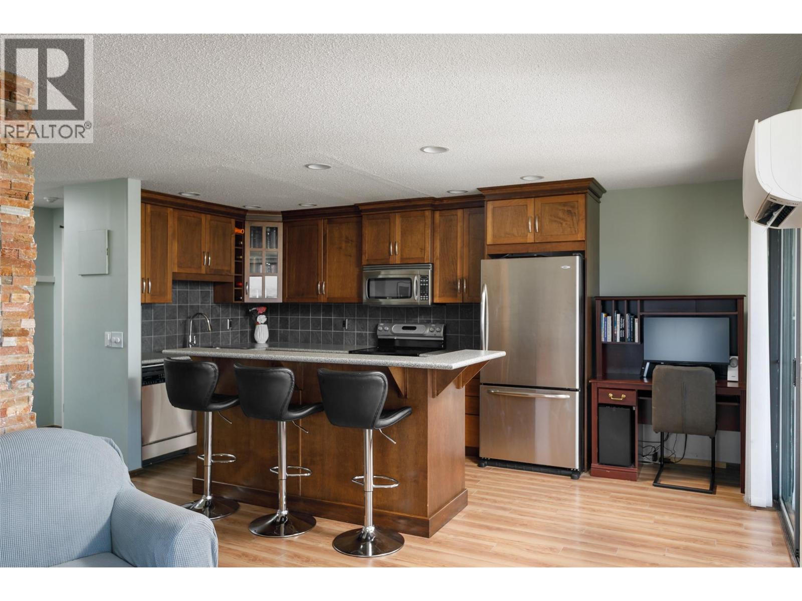 737 Leon Avenue Unit# 807, Kelowna, British Columbia  V1Y 8L6 - Photo 5 - 10392079