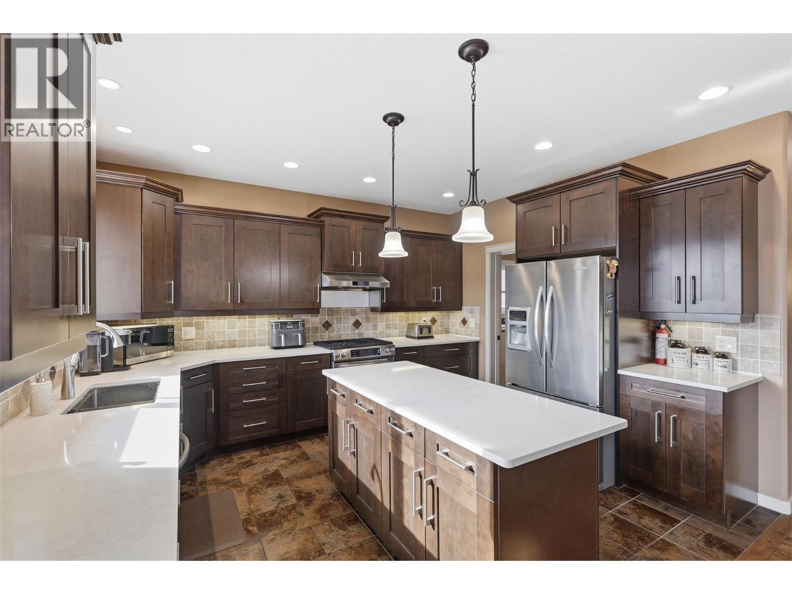 1914 Ironwood Street, Kamloops, British Columbia  V2H 0A6 - Photo 11 - 10402009