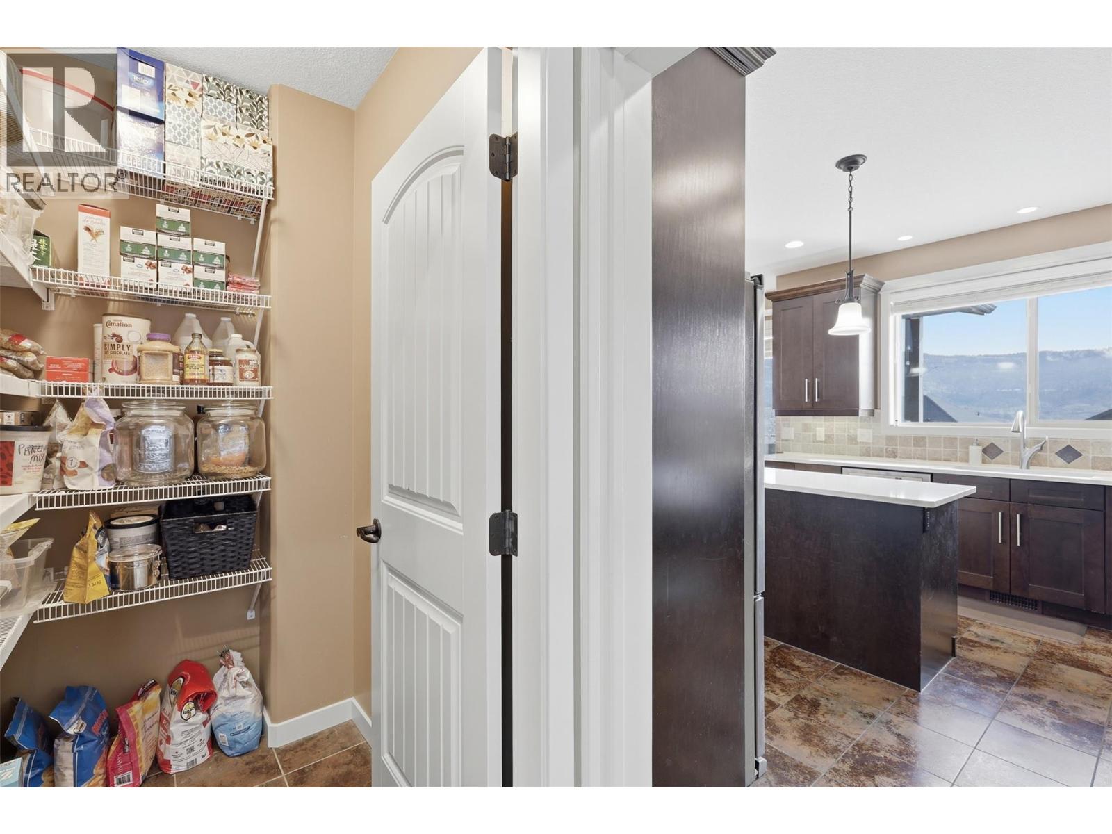1914 Ironwood Street, Kamloops, British Columbia  V2H 0A6 - Photo 17 - 10402009
