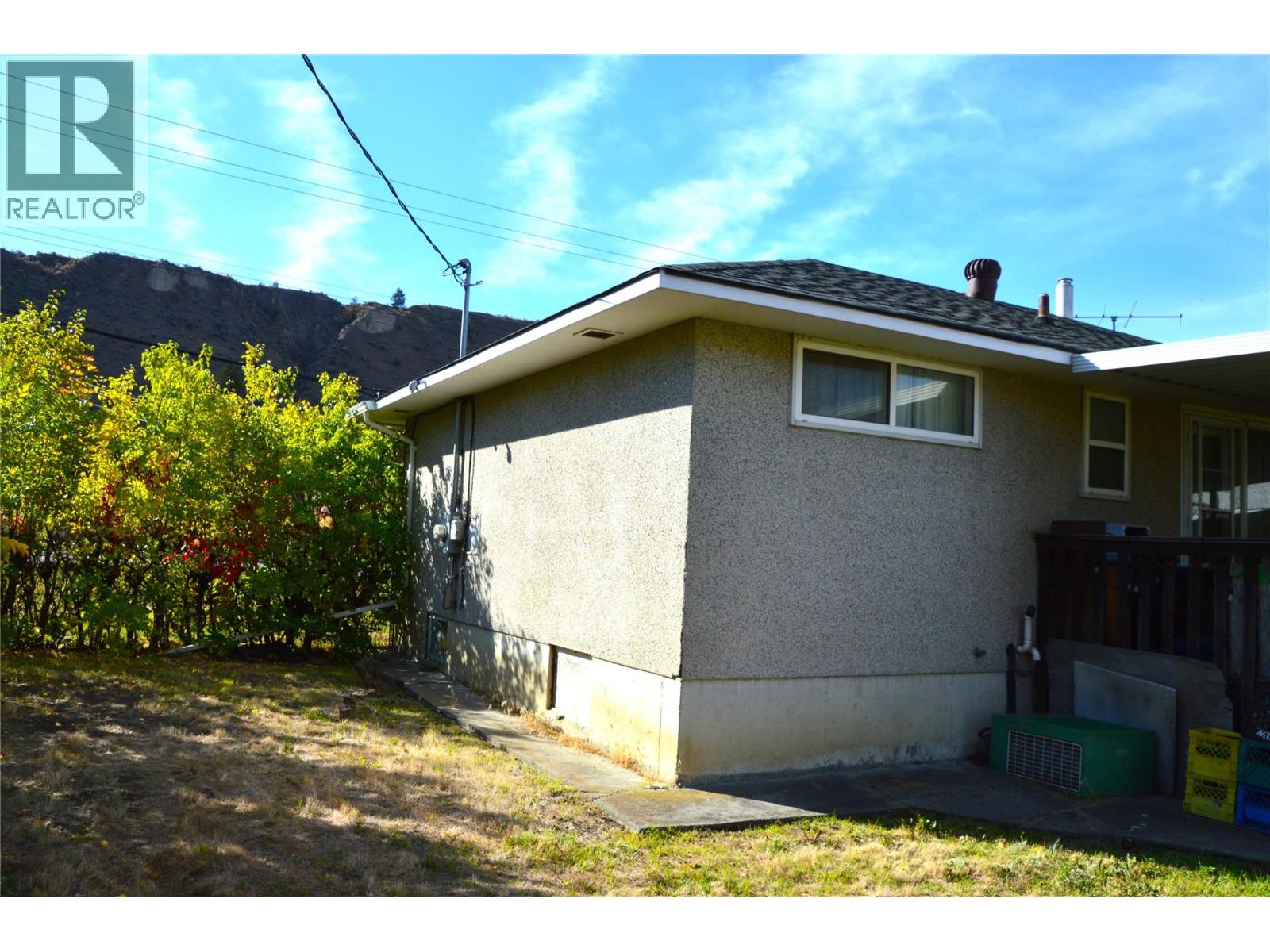 2022 Glenwood Drive, Kamloops, British Columbia  V2C 4G6 - Photo 24 - 10402172