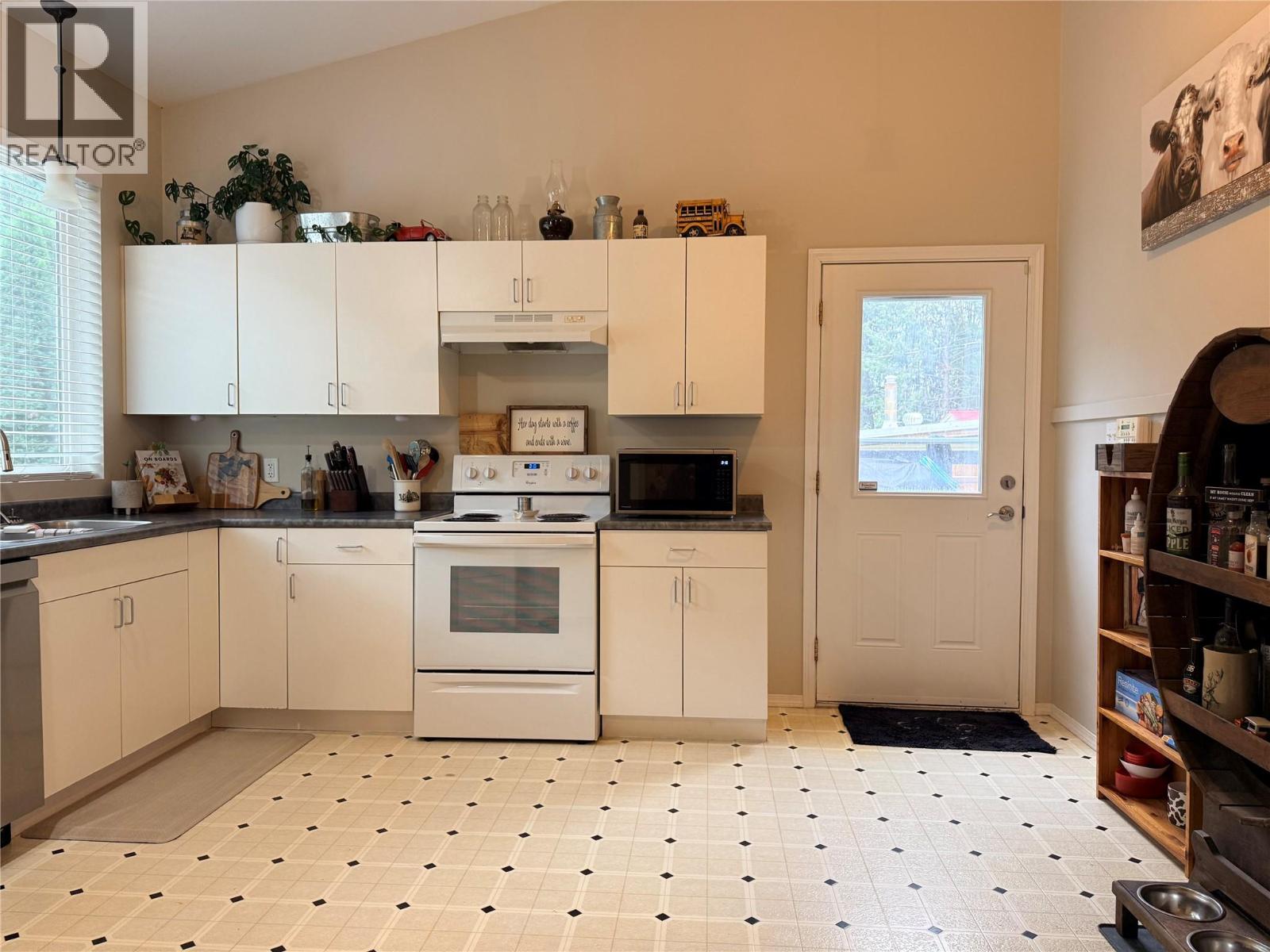 699 Strathmore Avenue, Greenwood, British Columbia  V0H 1J0 - Photo 10 - 10402082