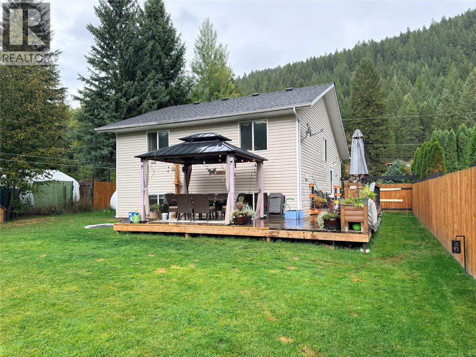 699 Strathmore Avenue, Greenwood, British Columbia  V0H 1J0 - Photo 3 - 10402082