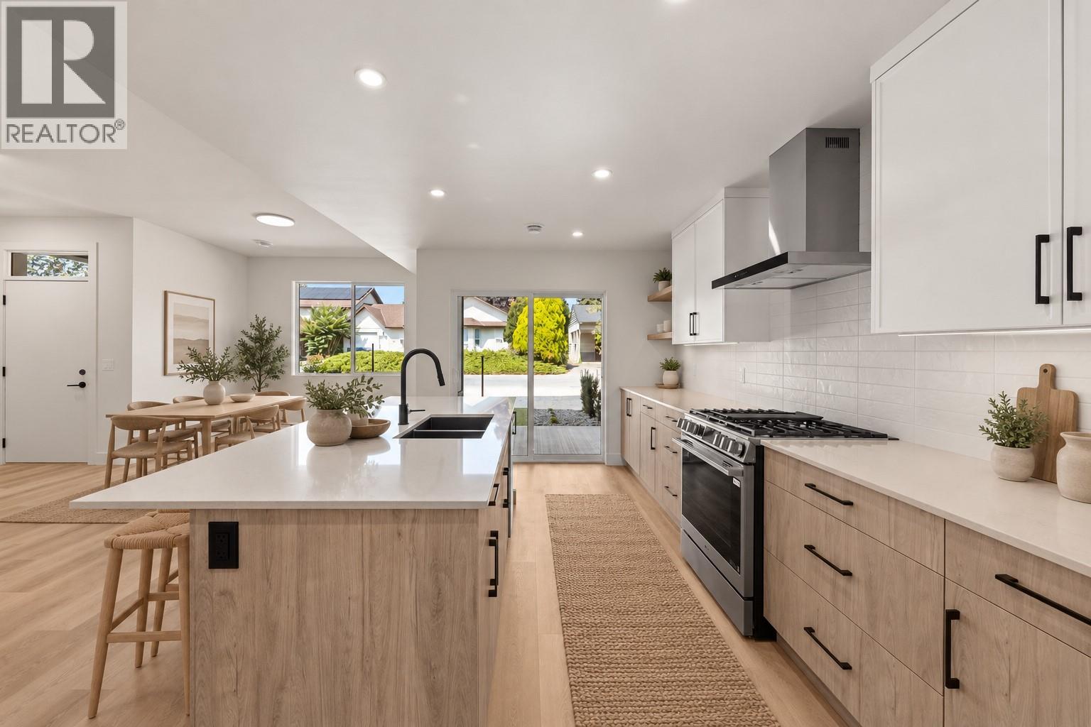 773 Kinnear Avenue Unit# 2, Kelowna, British Columbia  V1Y 5B2 - Photo 3 - 10401507