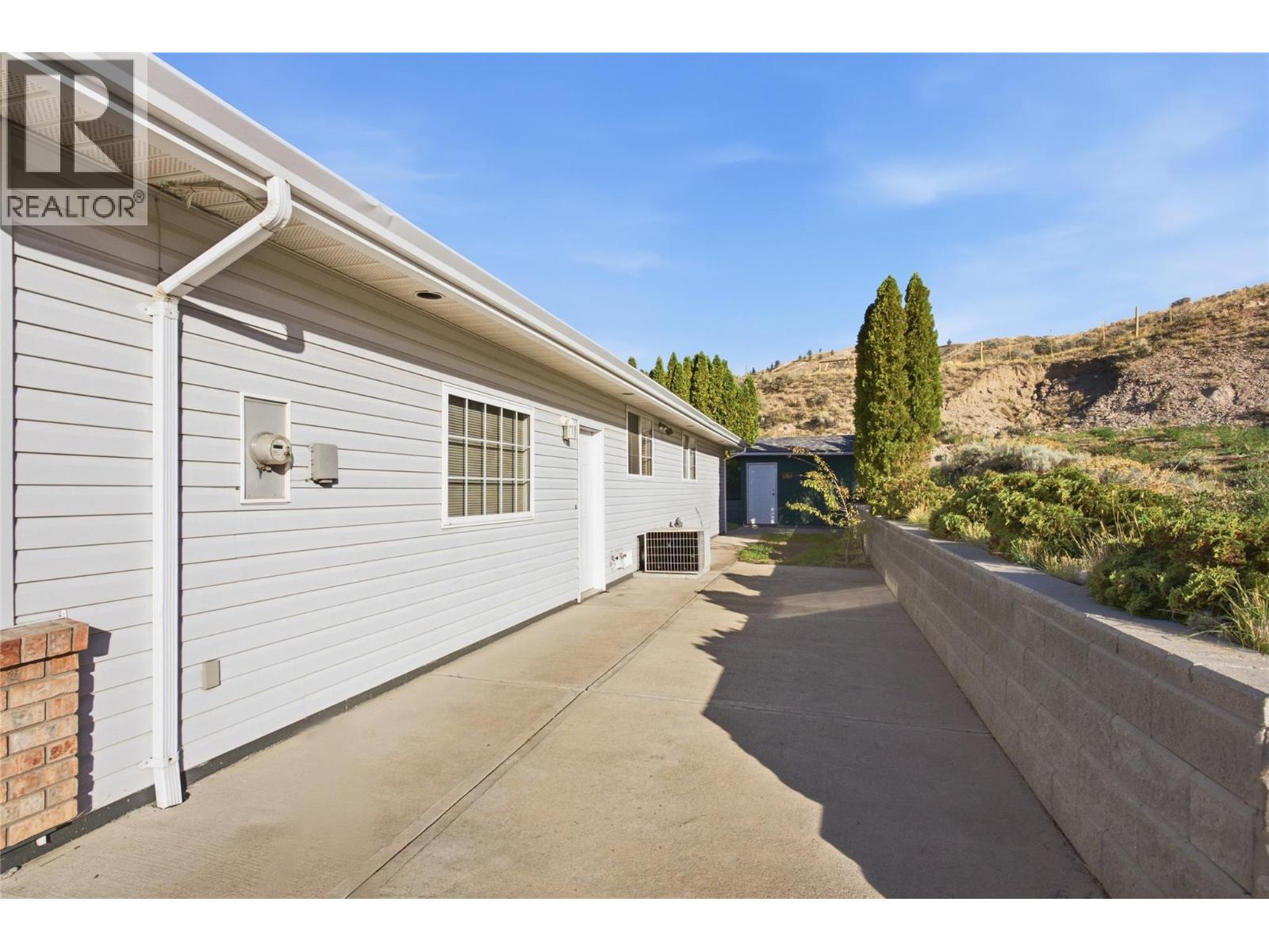 1398/1400 Semlin Drive, Cache Creek, British Columbia  V0K 1H0 - Photo 11 - 10402119