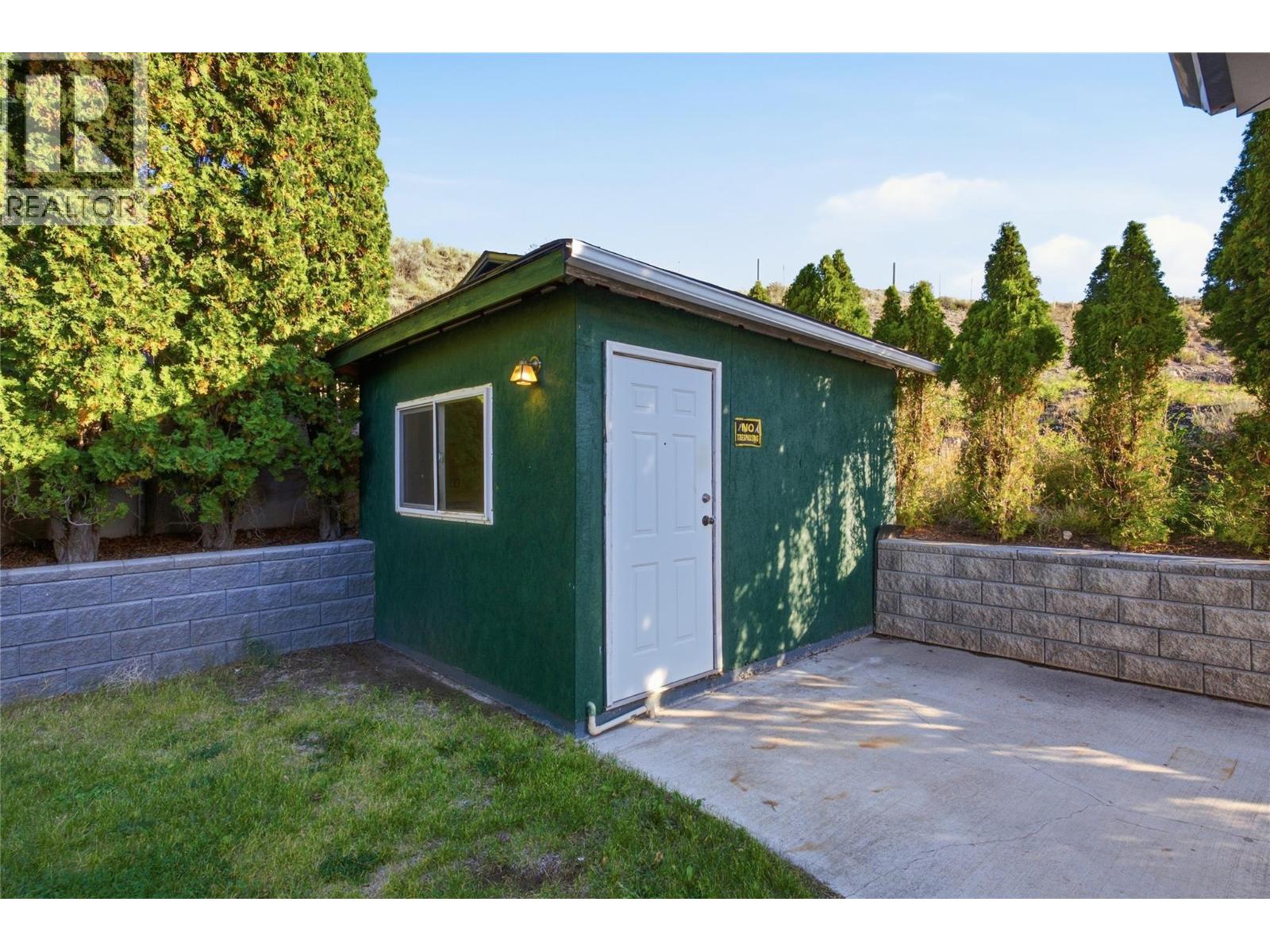 1398/1400 Semlin Drive, Cache Creek, British Columbia  V0K 1H0 - Photo 18 - 10402119