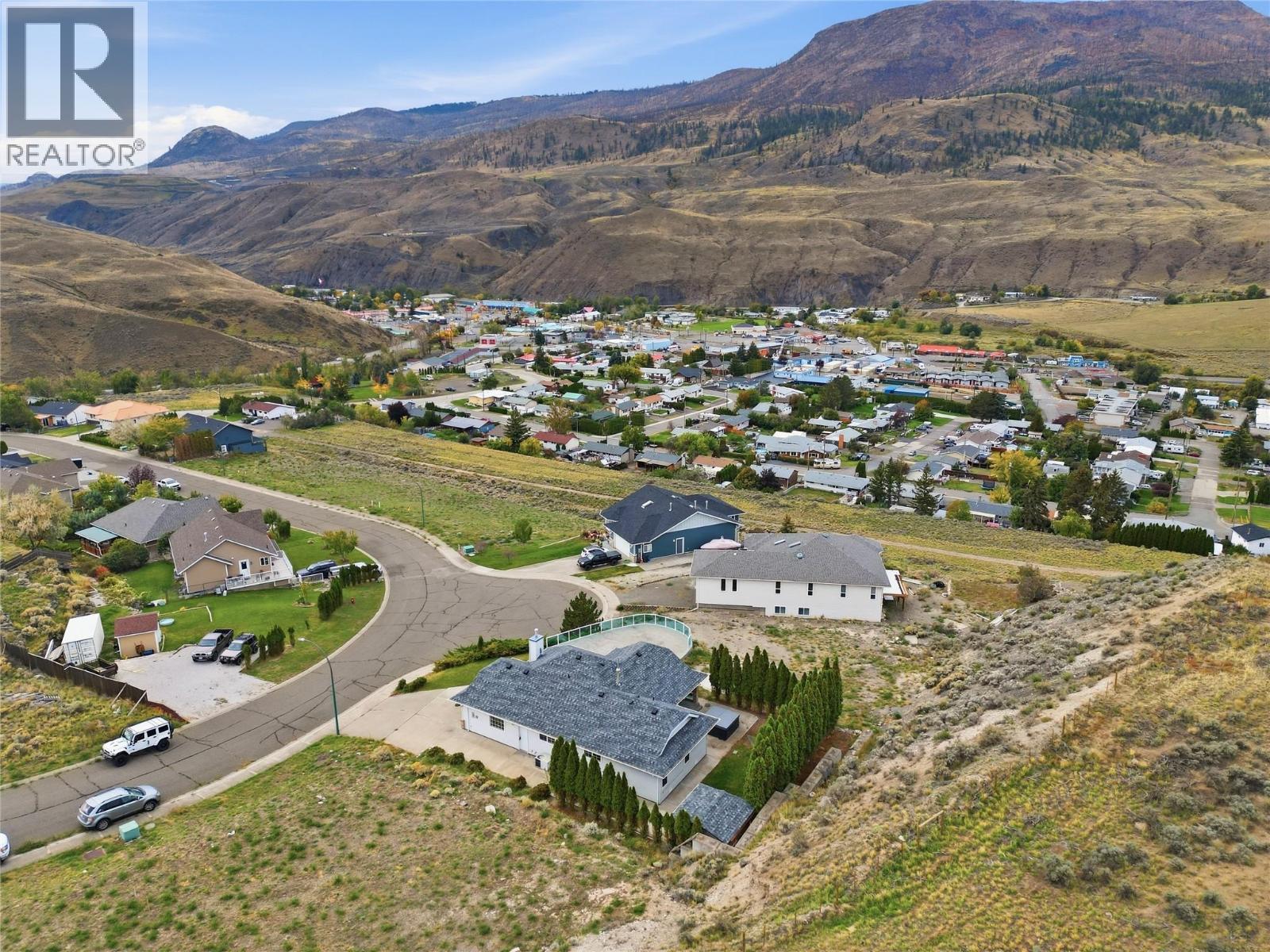 1398/1400 Semlin Drive, Cache Creek, British Columbia  V0K 1H0 - Photo 2 - 10402119