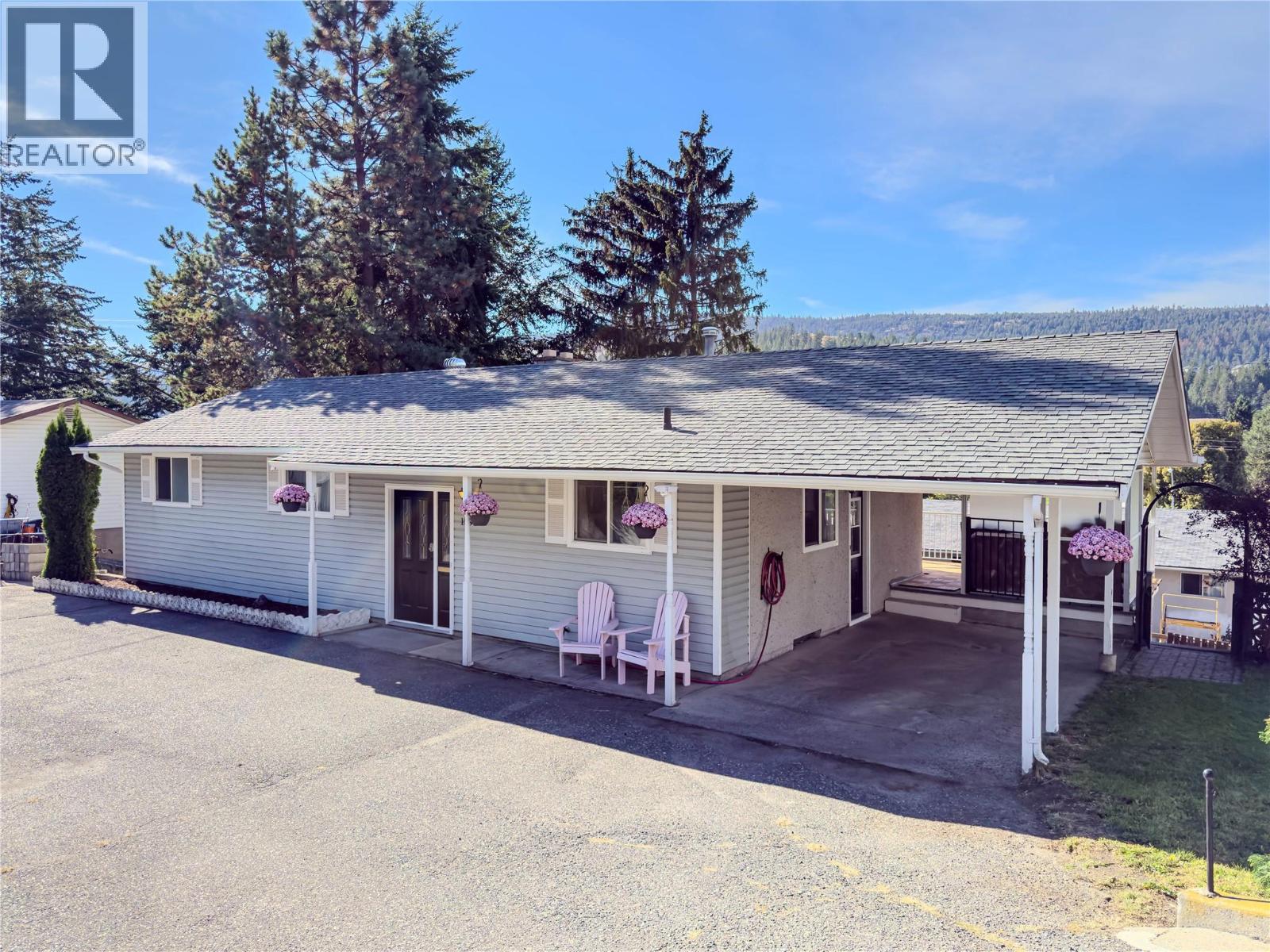1595 Mt Dufferin Avenue, Kamloops, British Columbia  V2E 1A8 - Photo 1 - 10402062