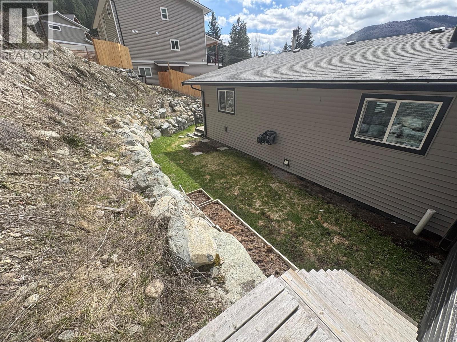 7370 Cahilty Crescent, Sun Peaks, British Columbia  V0E 1Z1 - Photo 11 - 10402068