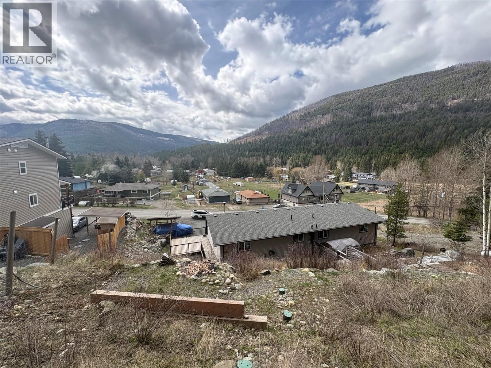 7370 Cahilty Crescent, Sun Peaks, British Columbia  V0E 1Z1 - Photo 12 - 10402068