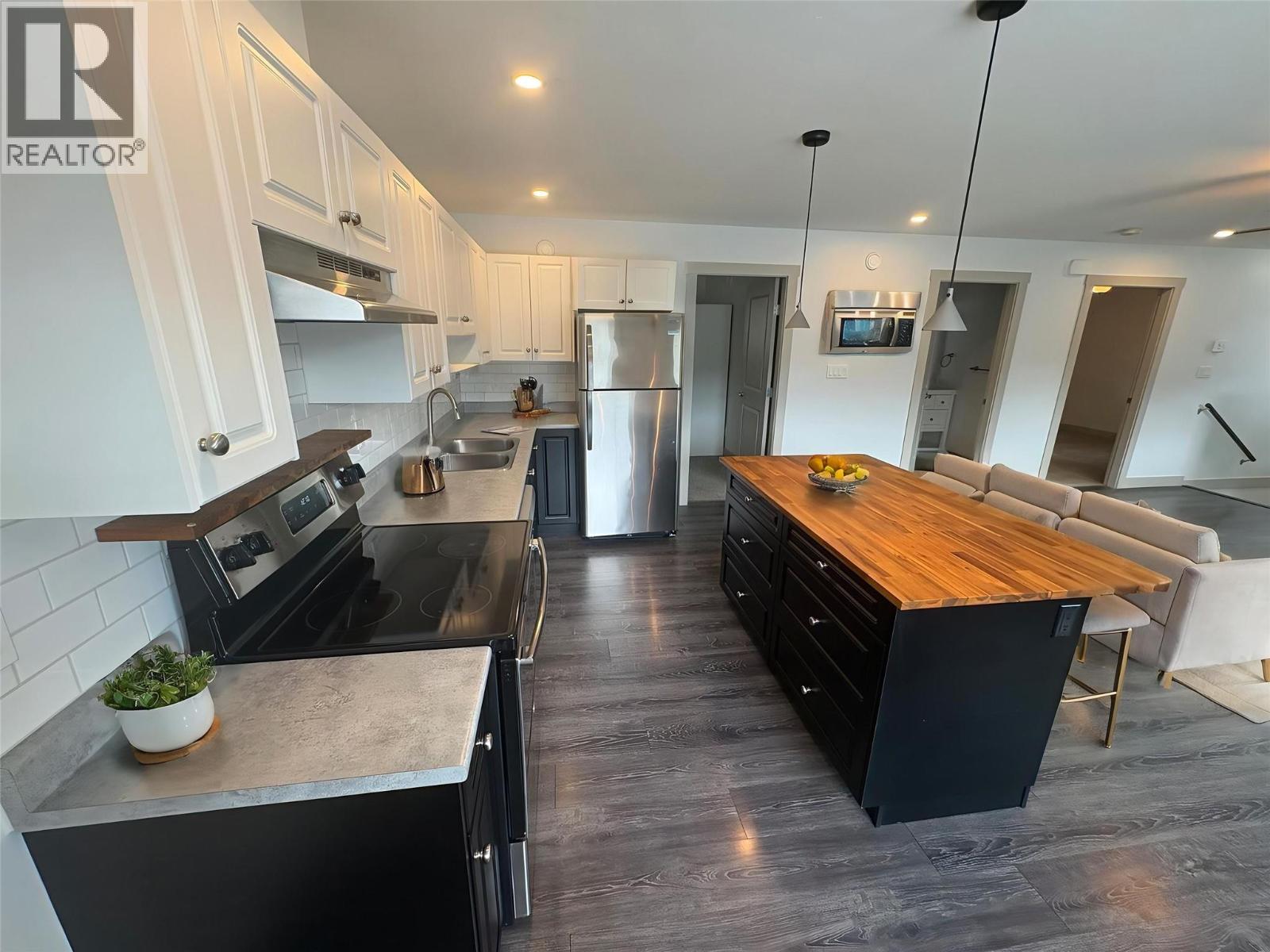 7370 Cahilty Crescent, Sun Peaks, British Columbia  V0E 1Z1 - Photo 3 - 10402068