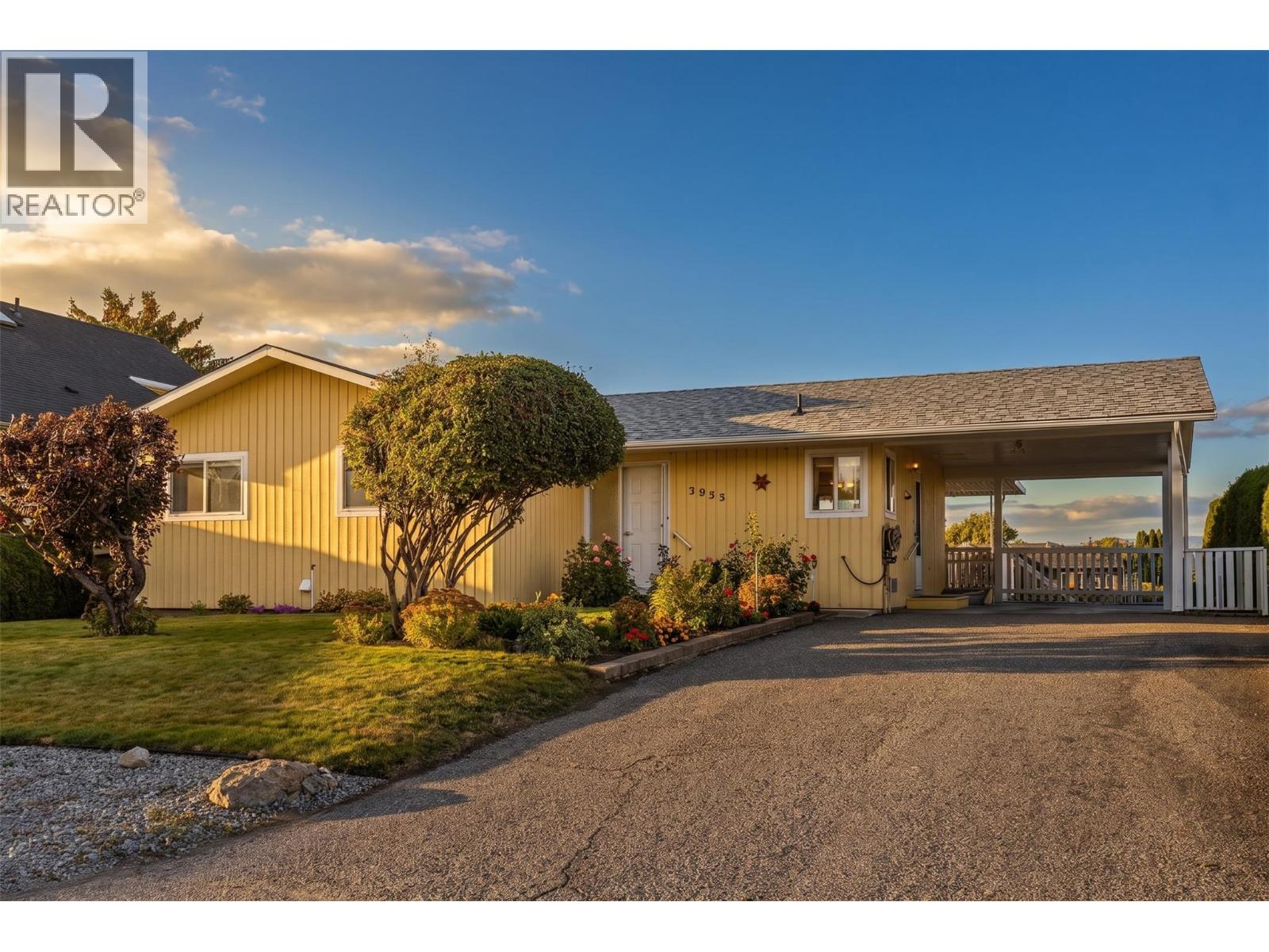3935 Milford Road, West Kelowna, British Columbia  V4T 1X2 - Photo 1 - 10402185