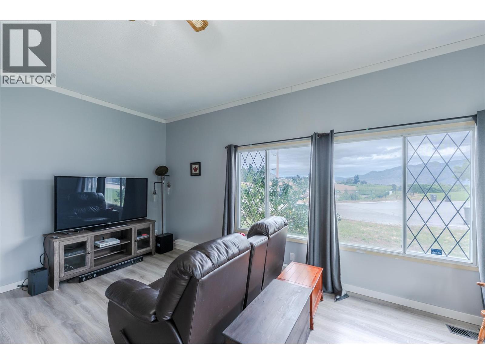 7503 Howis Crescent, Summerland, British Columbia  V0H 1Z4 - Photo 5 - 10402188