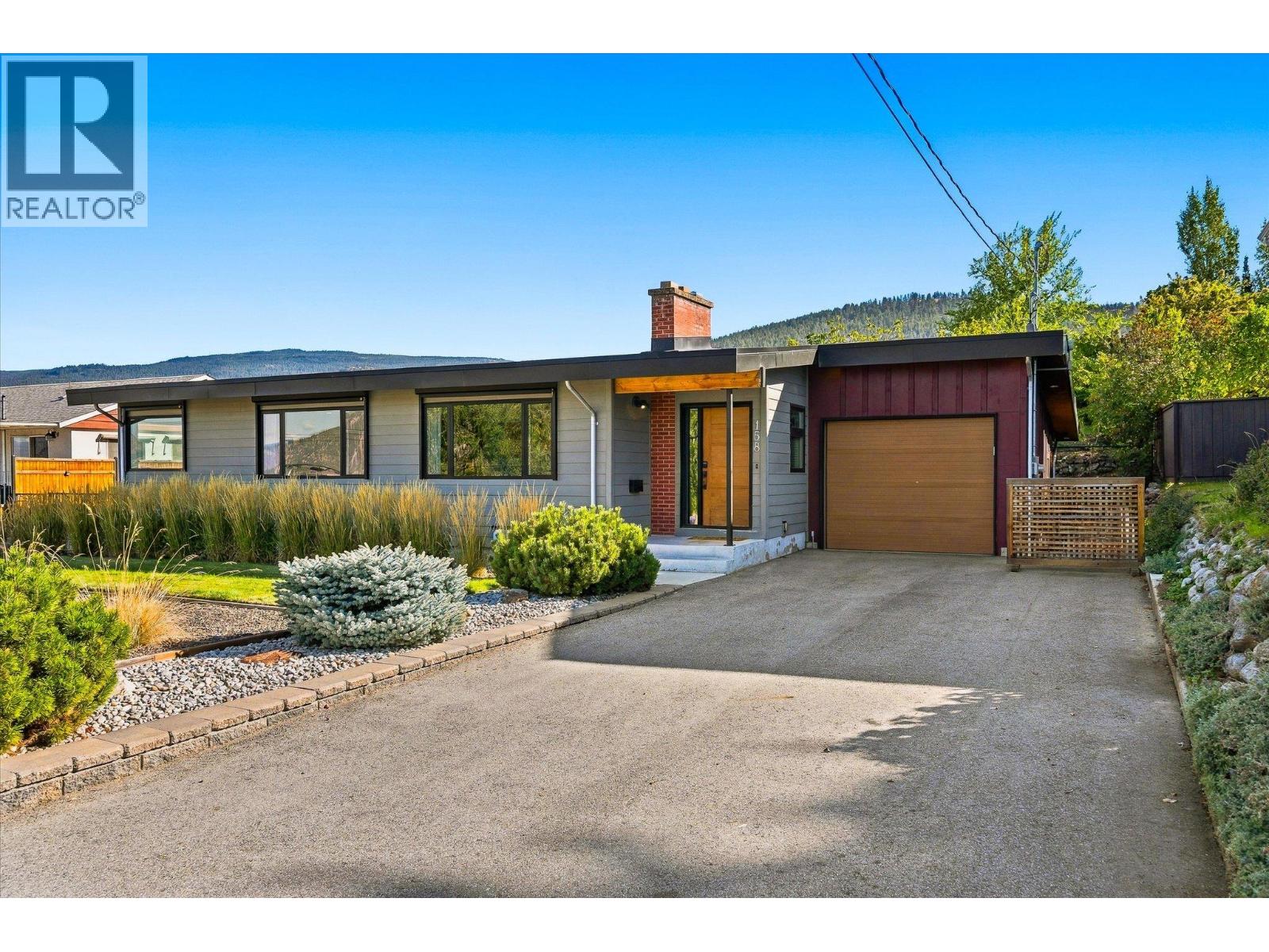 158 Grandview Street, Penticton, British Columbia  V2A 4E4 - Photo 2 - 10400998