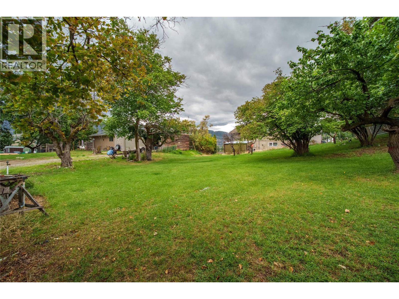 213 Tamarac Avenue, Kaleden, British Columbia  V0H 1K0 - Photo 41 - 10402063
