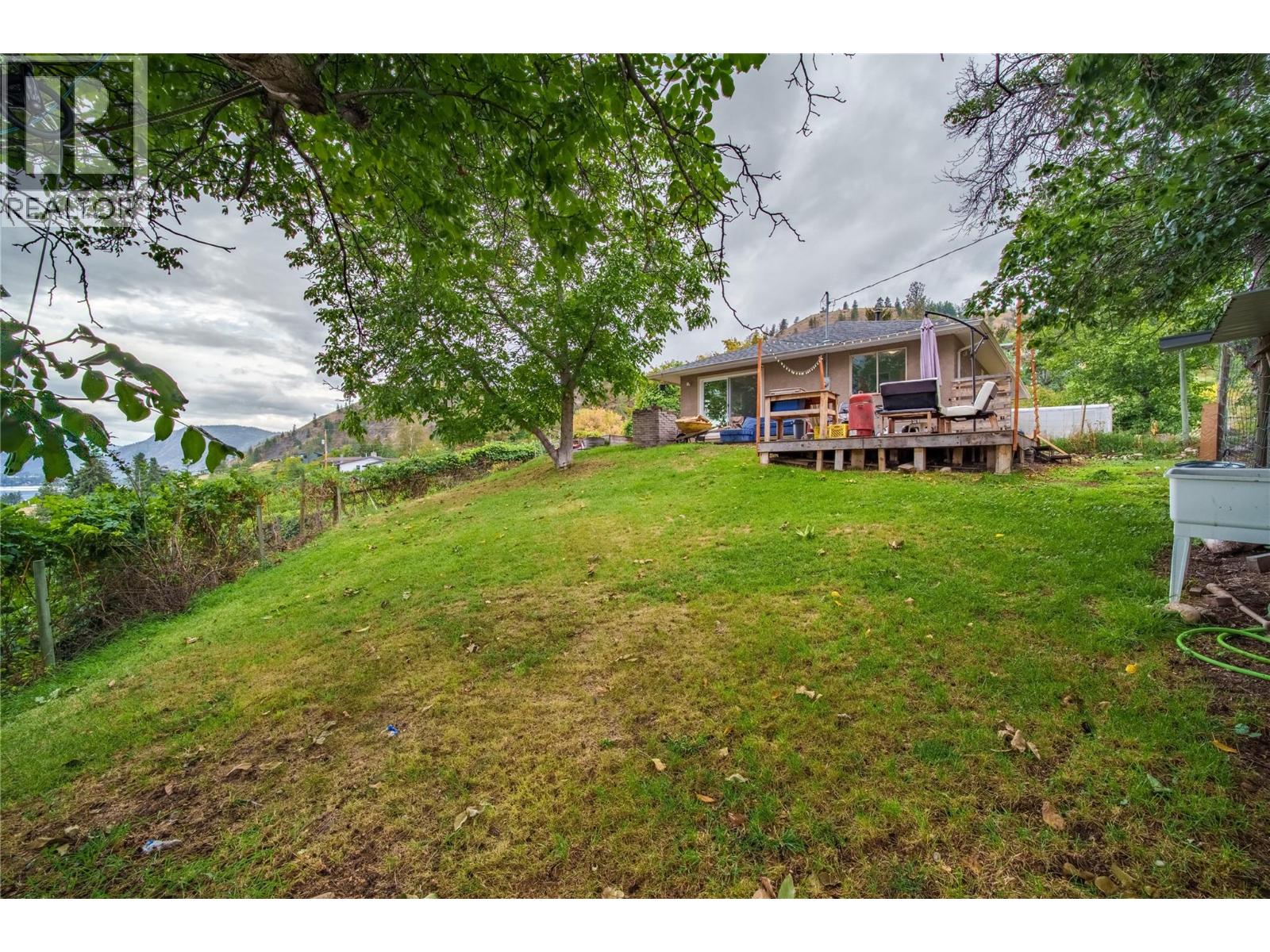 213 Tamarac Avenue, Kaleden, British Columbia  V0H 1K0 - Photo 51 - 10402063