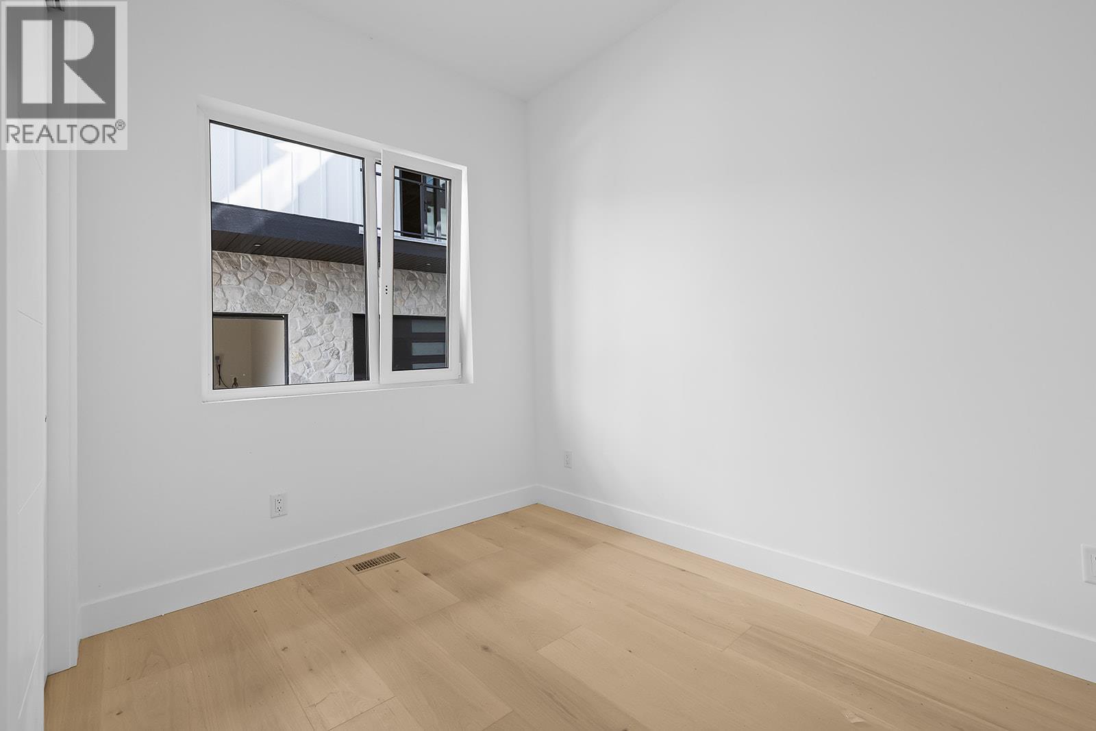 4499 Walker Road, Kelowna, British Columbia  V1W 1G8 - Photo 39 - 10402029