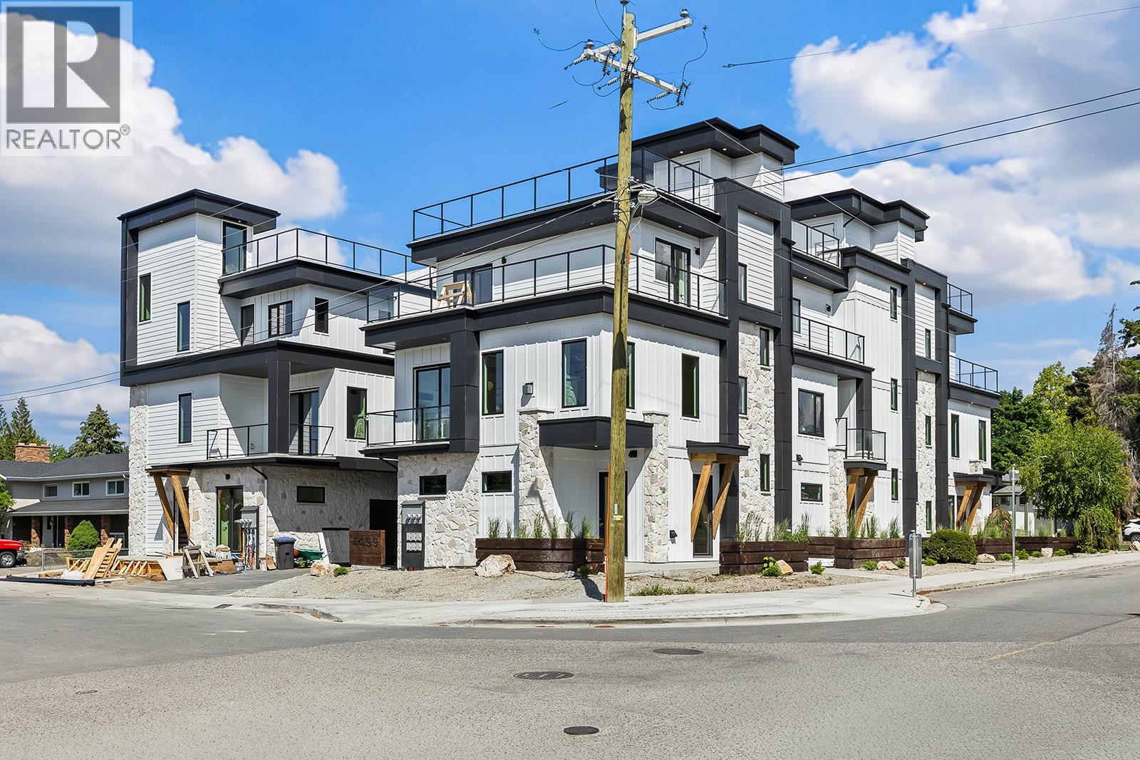 4499 Walker Road, Kelowna, British Columbia  V1W 1G8 - Photo 42 - 10402029