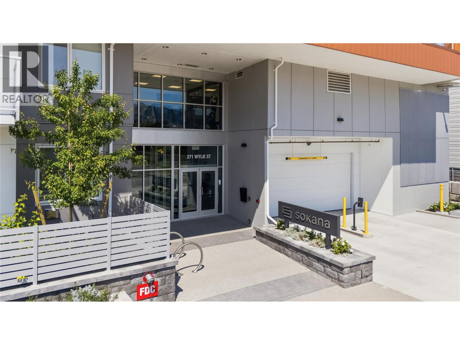 270 Riverside Drive Unit# 415, Penticton, British Columbia  V2A 5Y5 - Photo 1 - 10401971