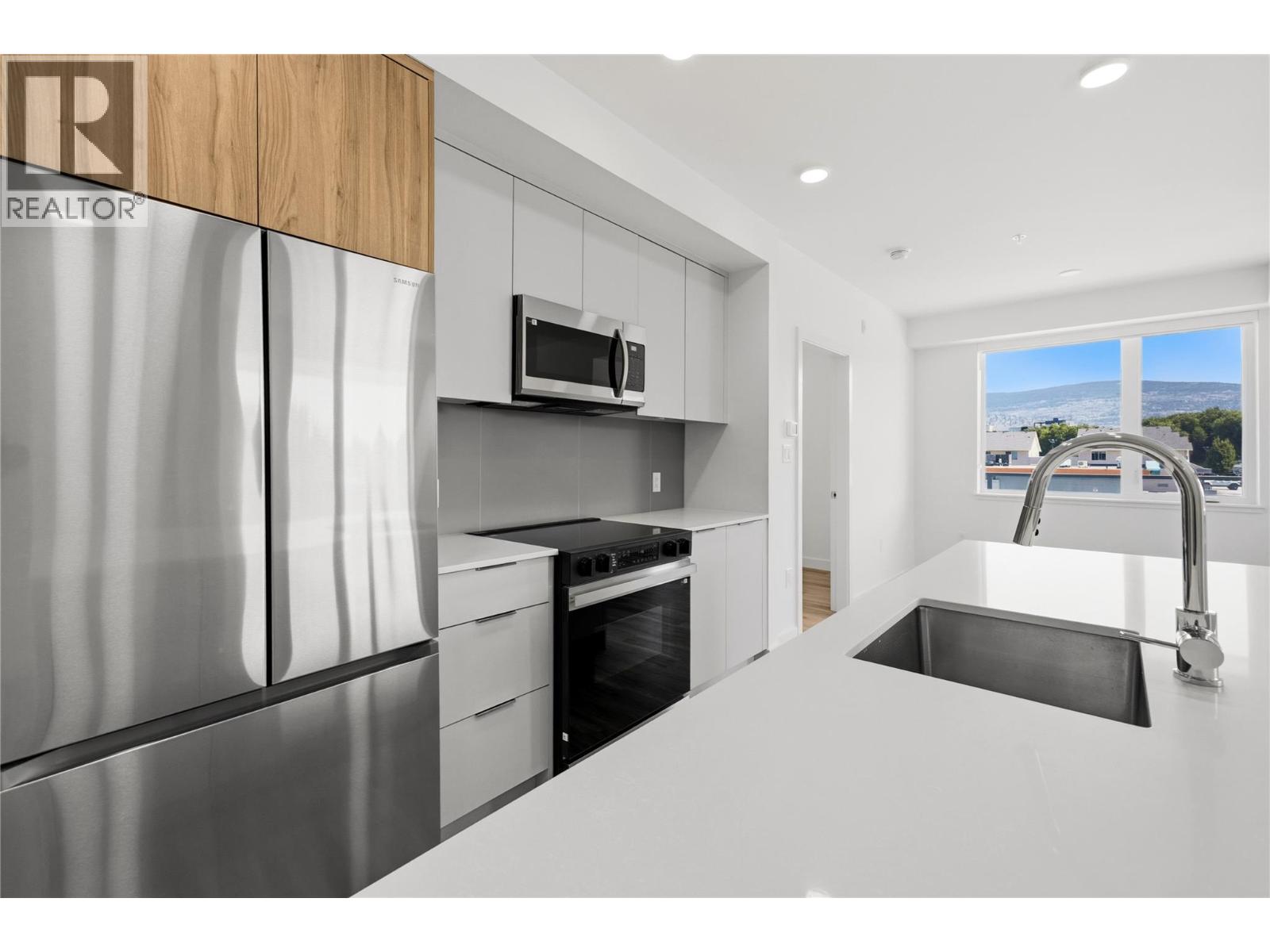 270 Riverside Drive Unit# 415, Penticton, British Columbia  V2A 5Y5 - Photo 8 - 10401971