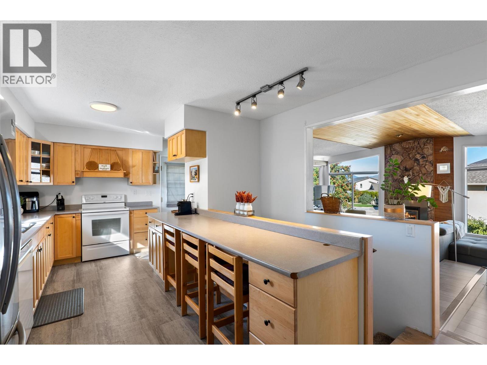 126 Bestwick Drive, Kamloops, British Columbia  V2C 1M7 - Photo 2 - 10401937