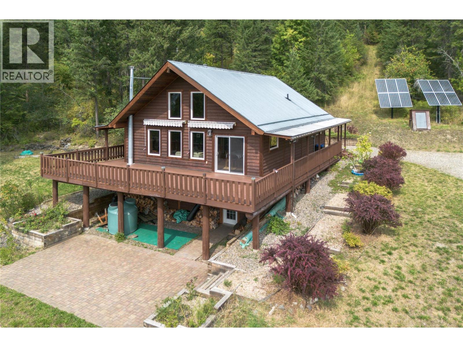 27 Pine Road, Cherryville, British Columbia  V0E 2G3 - Photo 1 - 10401415