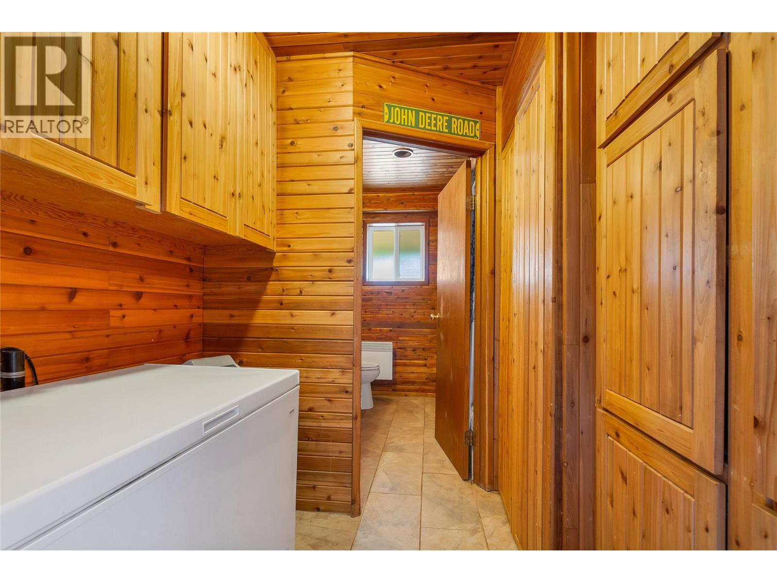 27 Pine Road, Cherryville, British Columbia  V0E 2G3 - Photo 21 - 10401415