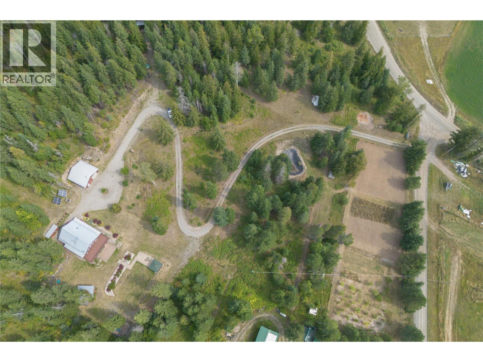 27 Pine Road, Cherryville, British Columbia  V0E 2G3 - Photo 3 - 10401415