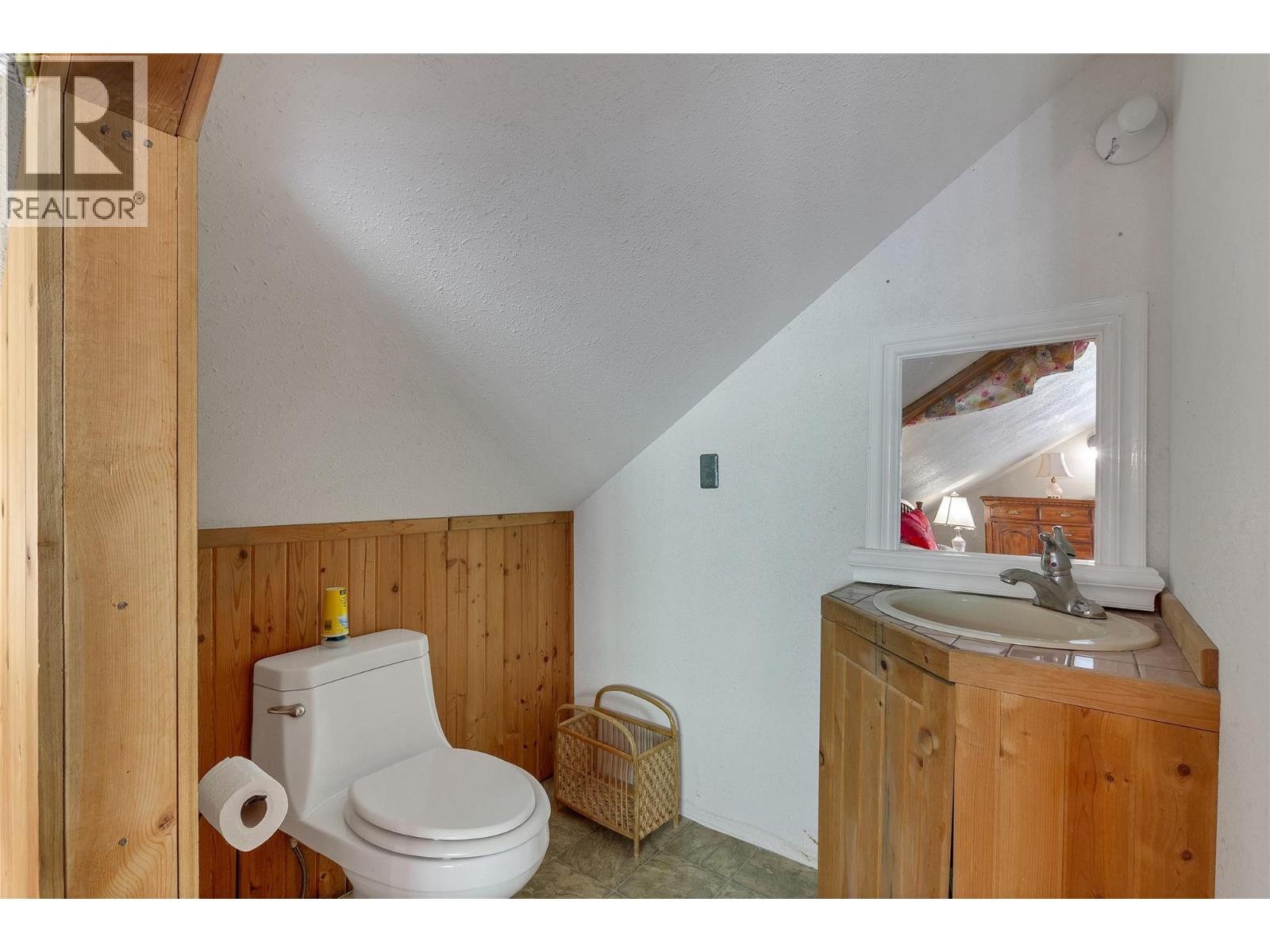 27 Pine Road, Cherryville, British Columbia  V0E 2G3 - Photo 34 - 10401415