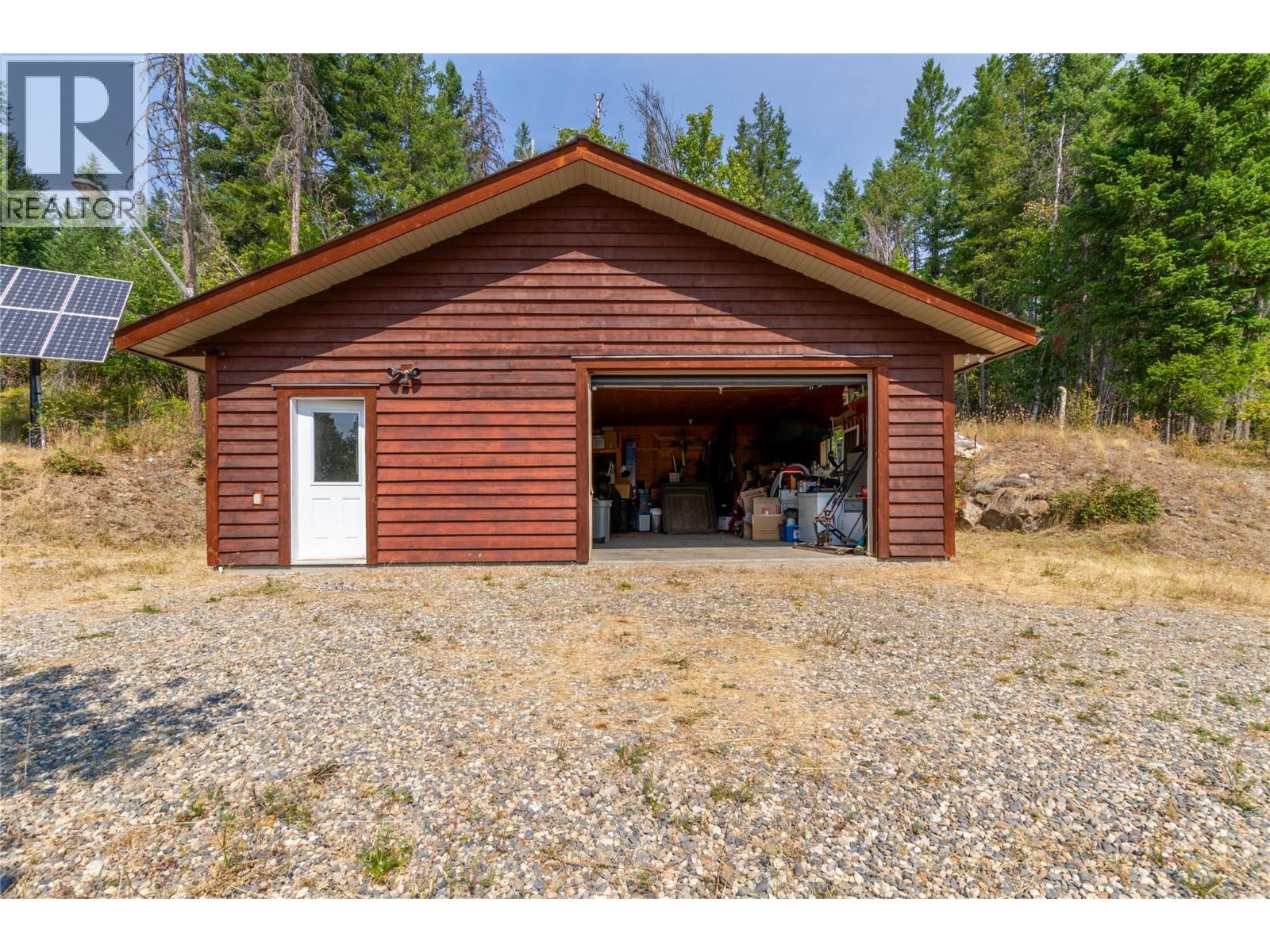 27 Pine Road, Cherryville, British Columbia  V0E 2G3 - Photo 48 - 10401415