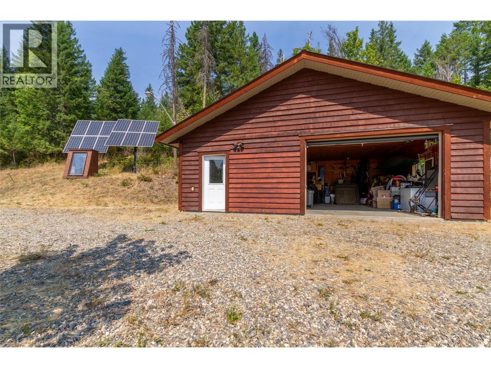 27 Pine Road, Cherryville, British Columbia  V0E 2G3 - Photo 52 - 10401415