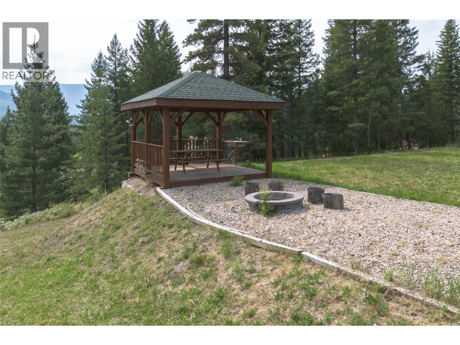 27 Pine Road, Cherryville, British Columbia  V0E 2G3 - Photo 60 - 10401415