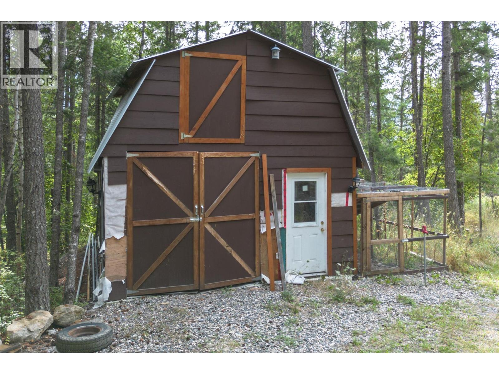 27 Pine Road, Cherryville, British Columbia  V0E 2G3 - Photo 70 - 10401415