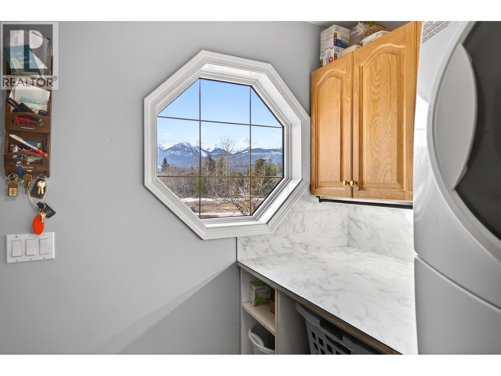 1505 Cedar Street, Golden, British Columbia  V0A 1H6 - Photo 32 - 10402236