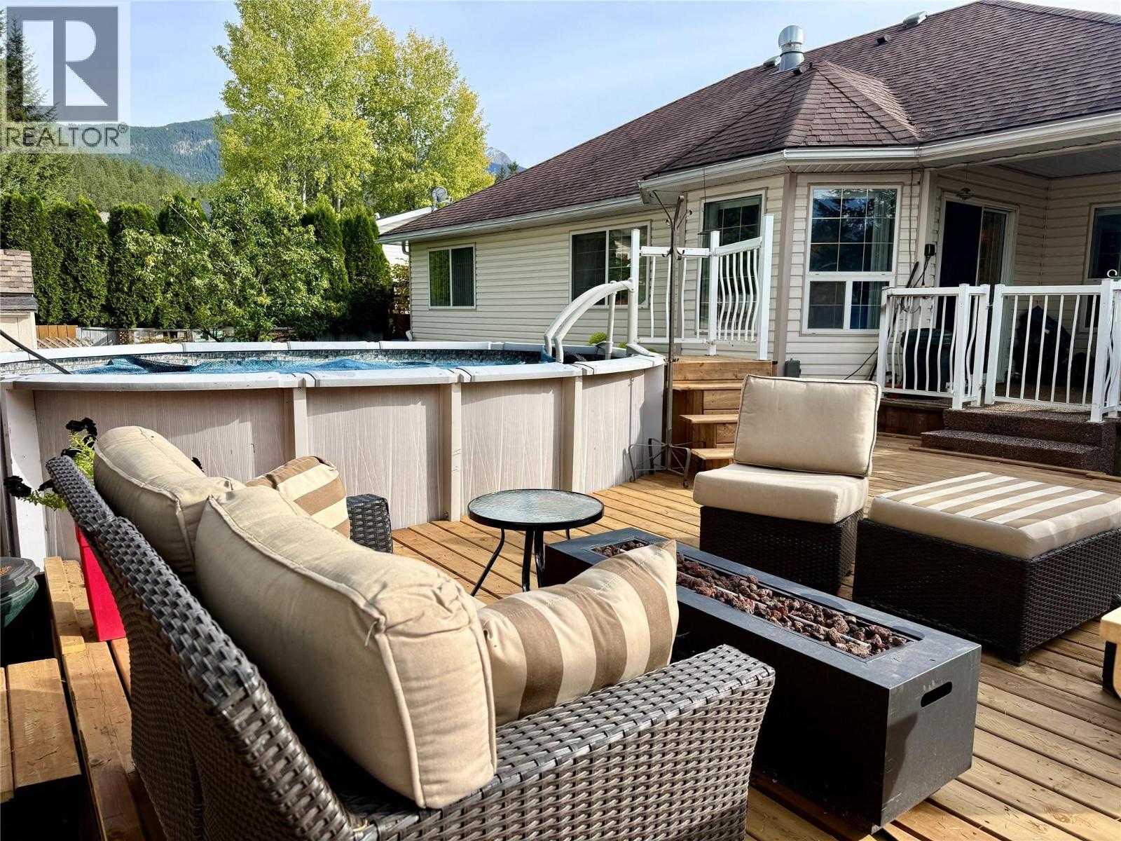 1505 Cedar Street, Golden, British Columbia  V0A 1H6 - Photo 70 - 10402236
