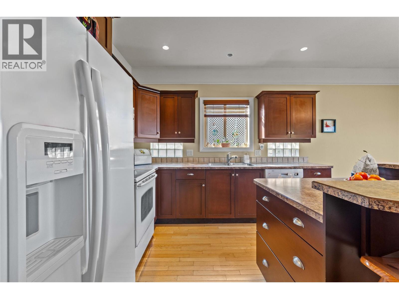881 16 Street Ne Unit# 7, Salmon Arm, British Columbia  V1E 3L5 - Photo 16 - 10402207
