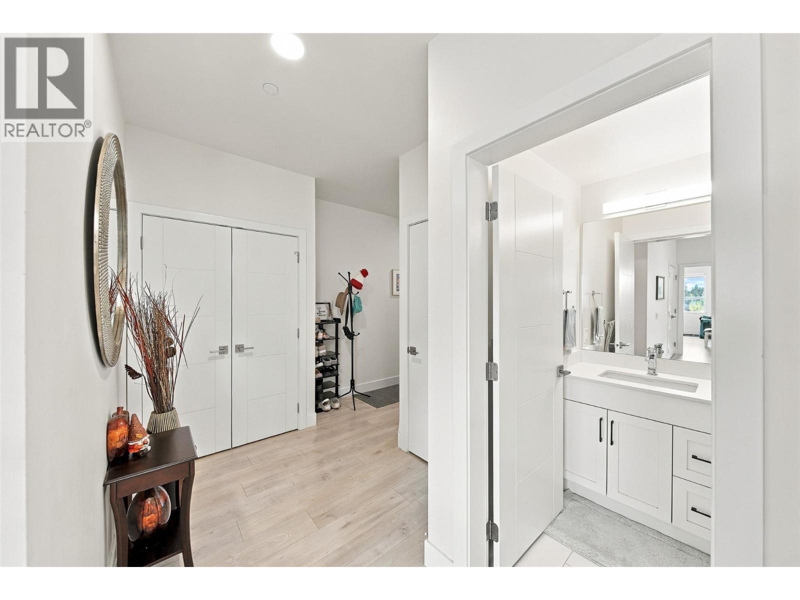 651 Dunes Drive Unit# 302, Kamloops, British Columbia  V2B 0K2 - Photo 4 - 10401699