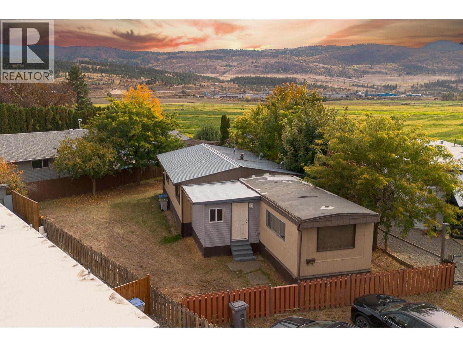 159 Zirnhelt Road Unit# 5, Kamloops, British Columbia  V2H 0B3 - Photo 1 - 10402220