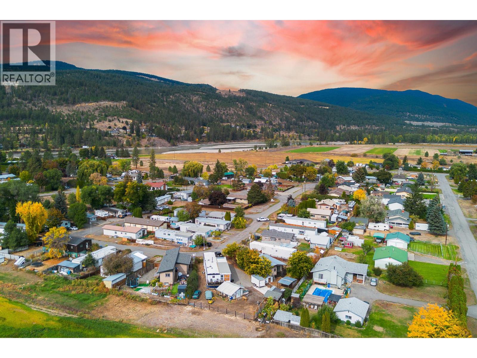 159 Zirnhelt Road Unit# 5, Kamloops, British Columbia  V2H 0B3 - Photo 4 - 10402220