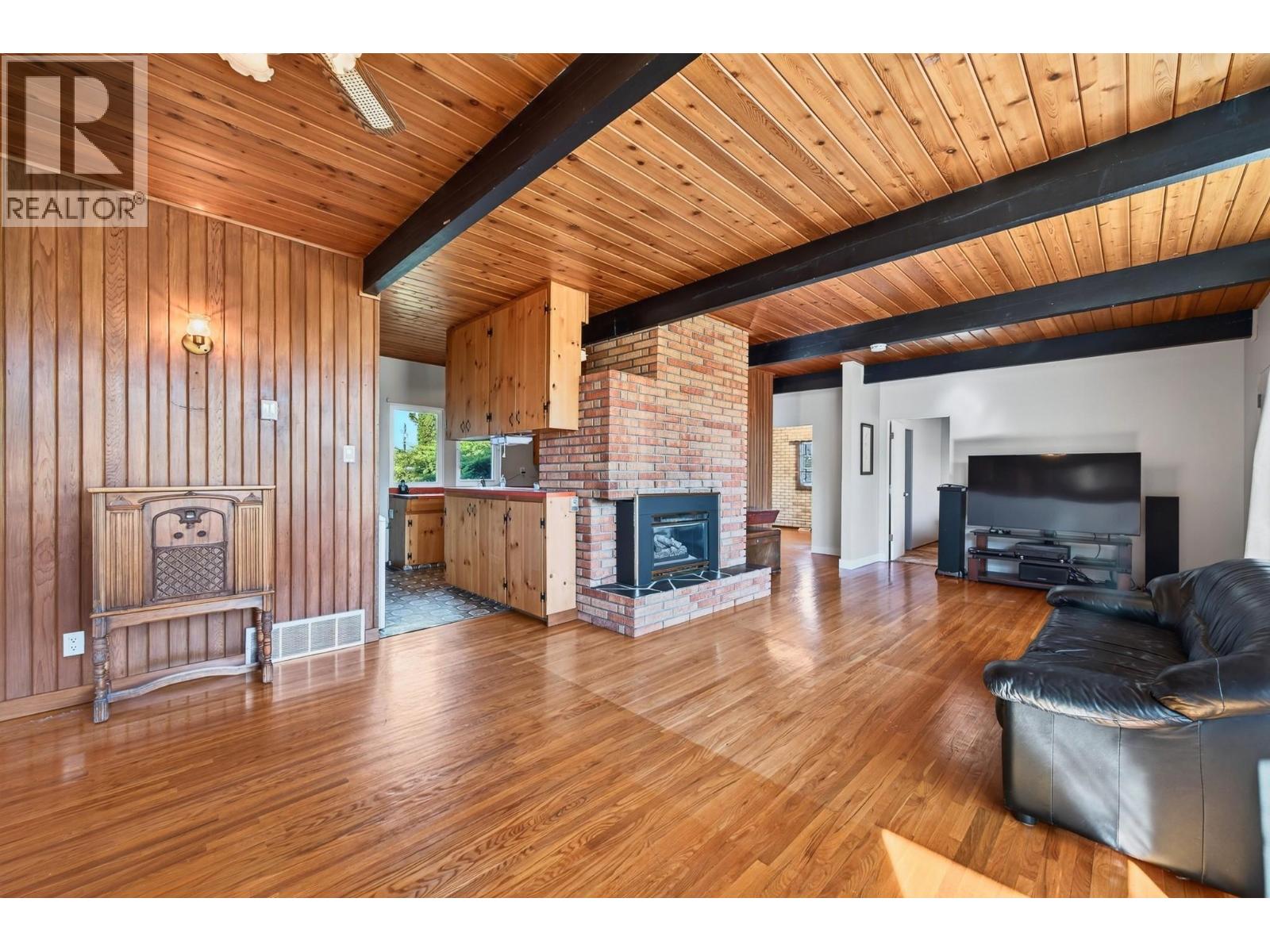 1020 Southill Street, Kamloops, British Columbia  V2B 5M3 - Photo 4 - 10402226