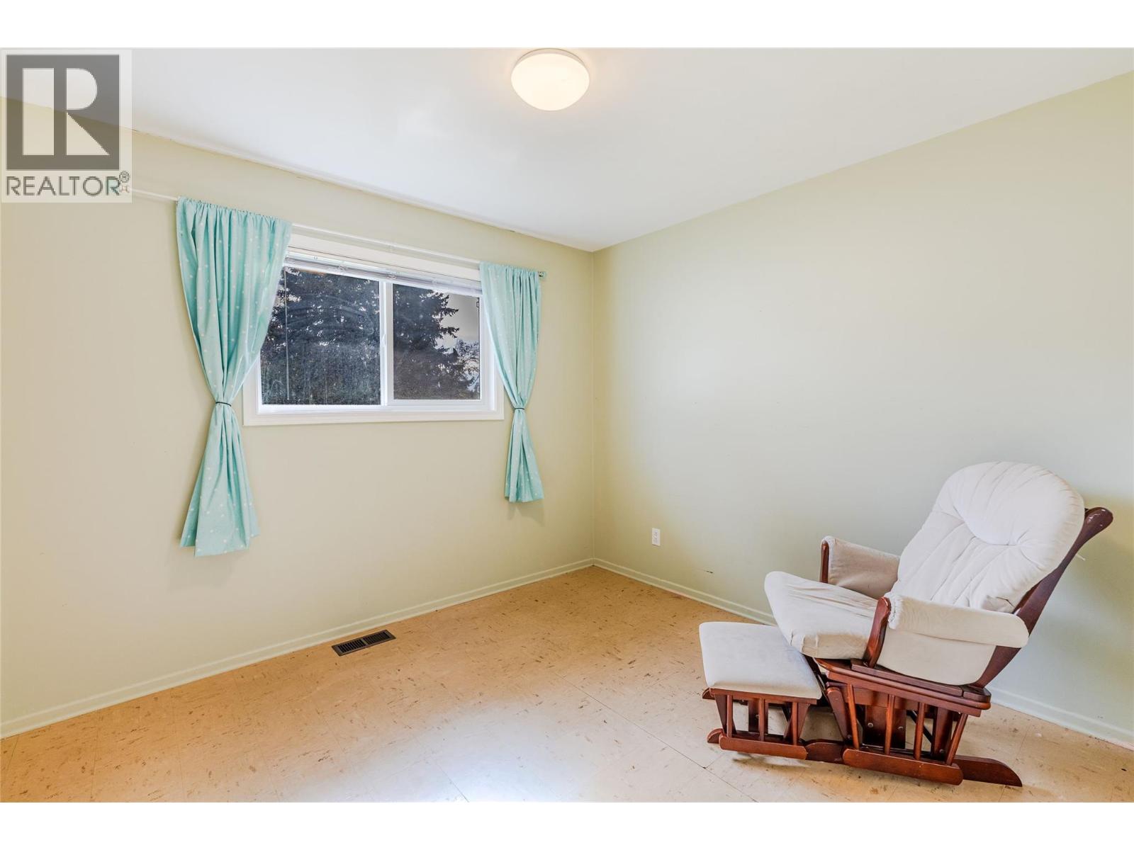 2109 Cedar Street, Creston, British Columbia  V0B 1G5 - Photo 11 - 10402136