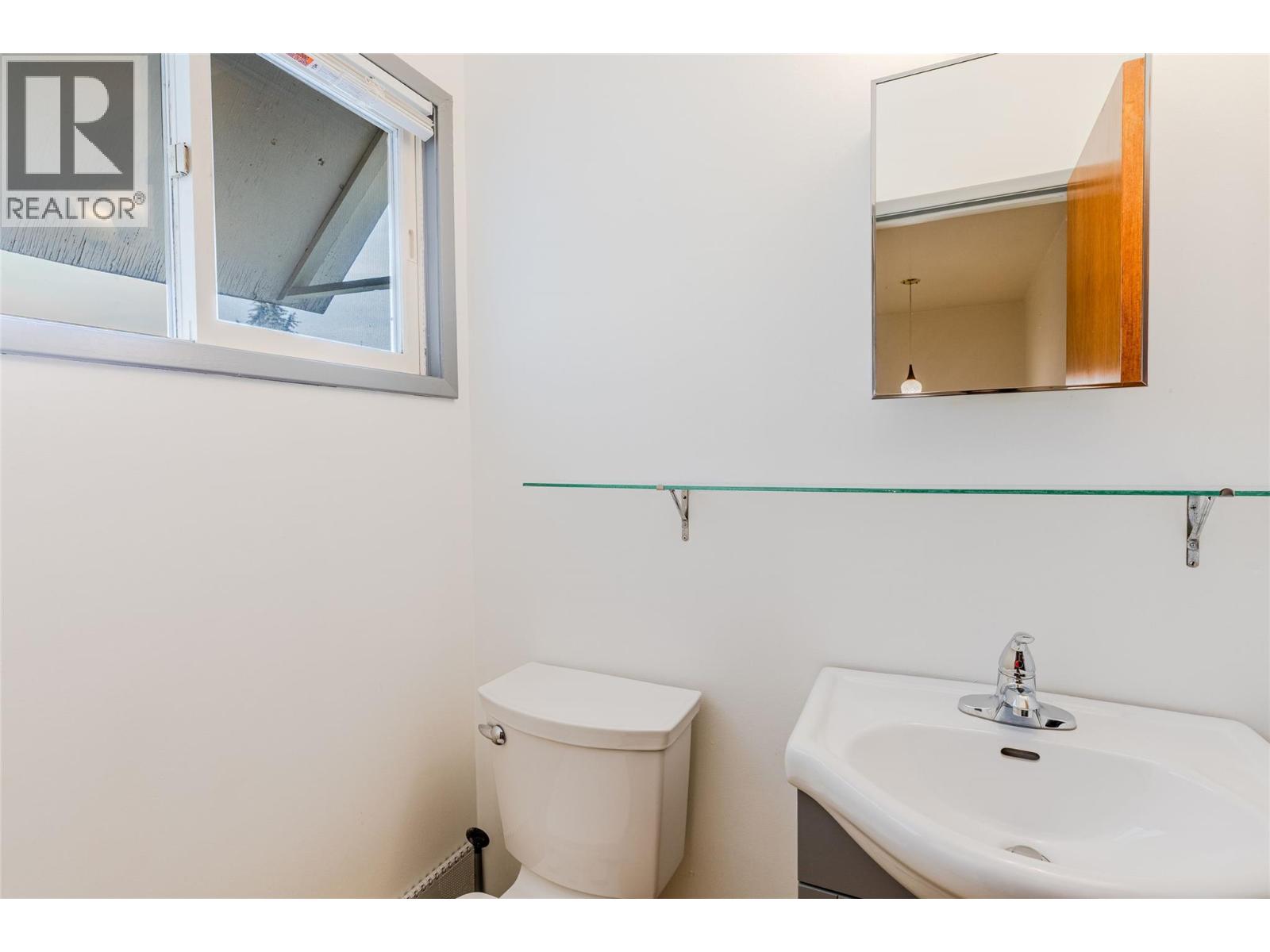 2109 Cedar Street, Creston, British Columbia  V0B 1G5 - Photo 13 - 10402136
